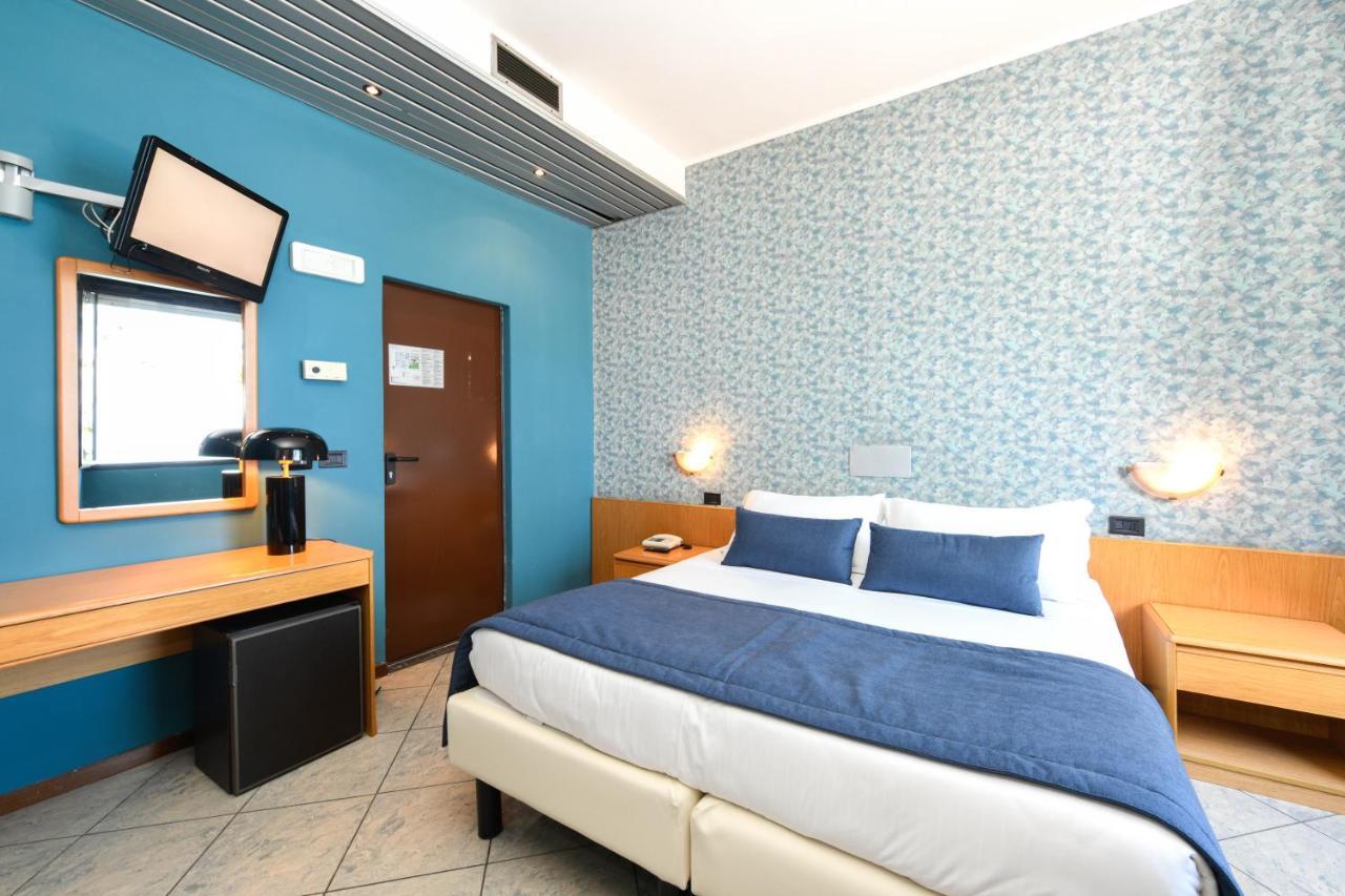 Hotel Aurora Ντεζεντσάνο ντελ Γκάρντα Εξωτερικό φωτογραφία