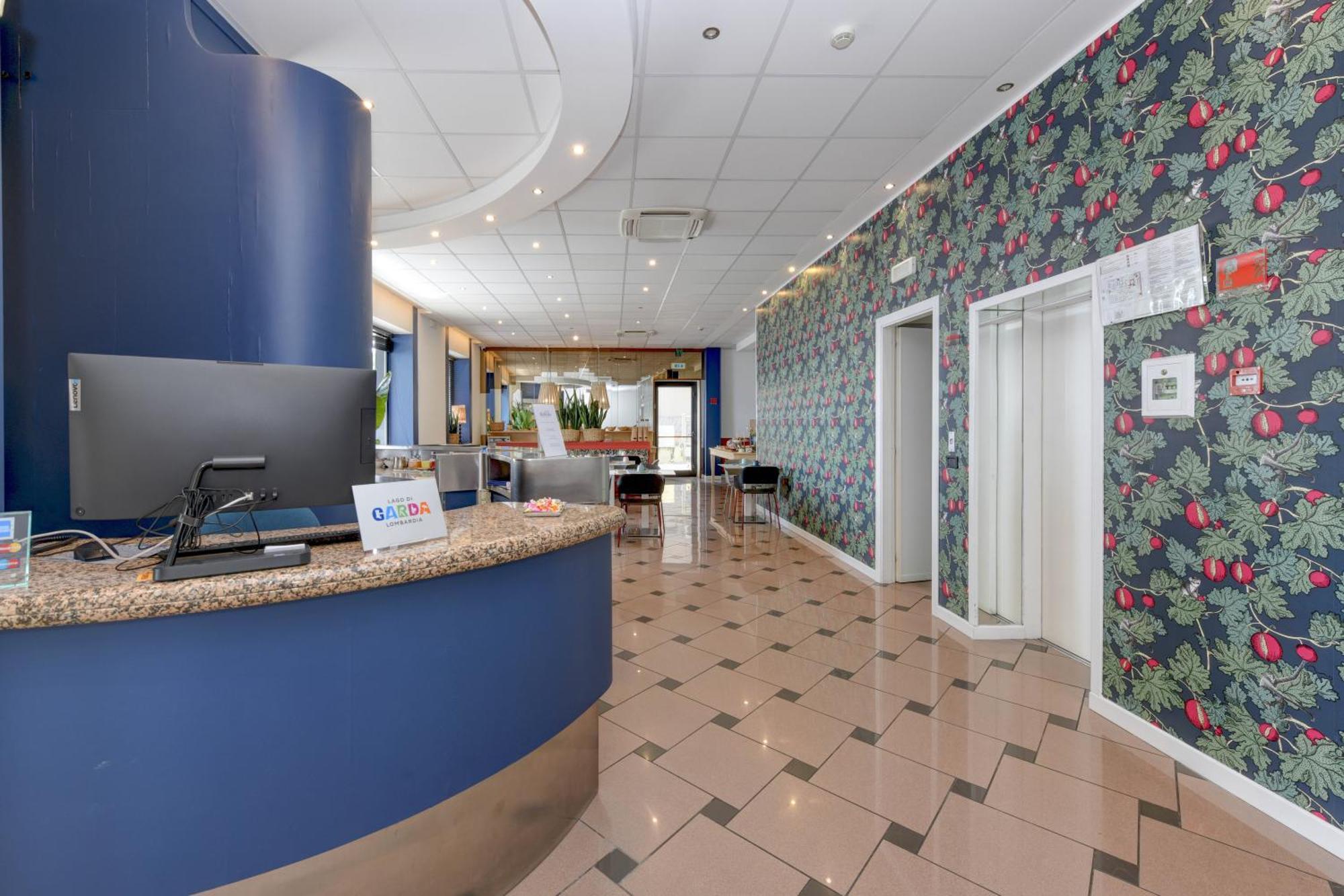 Hotel Aurora Ντεζεντσάνο ντελ Γκάρντα Εξωτερικό φωτογραφία