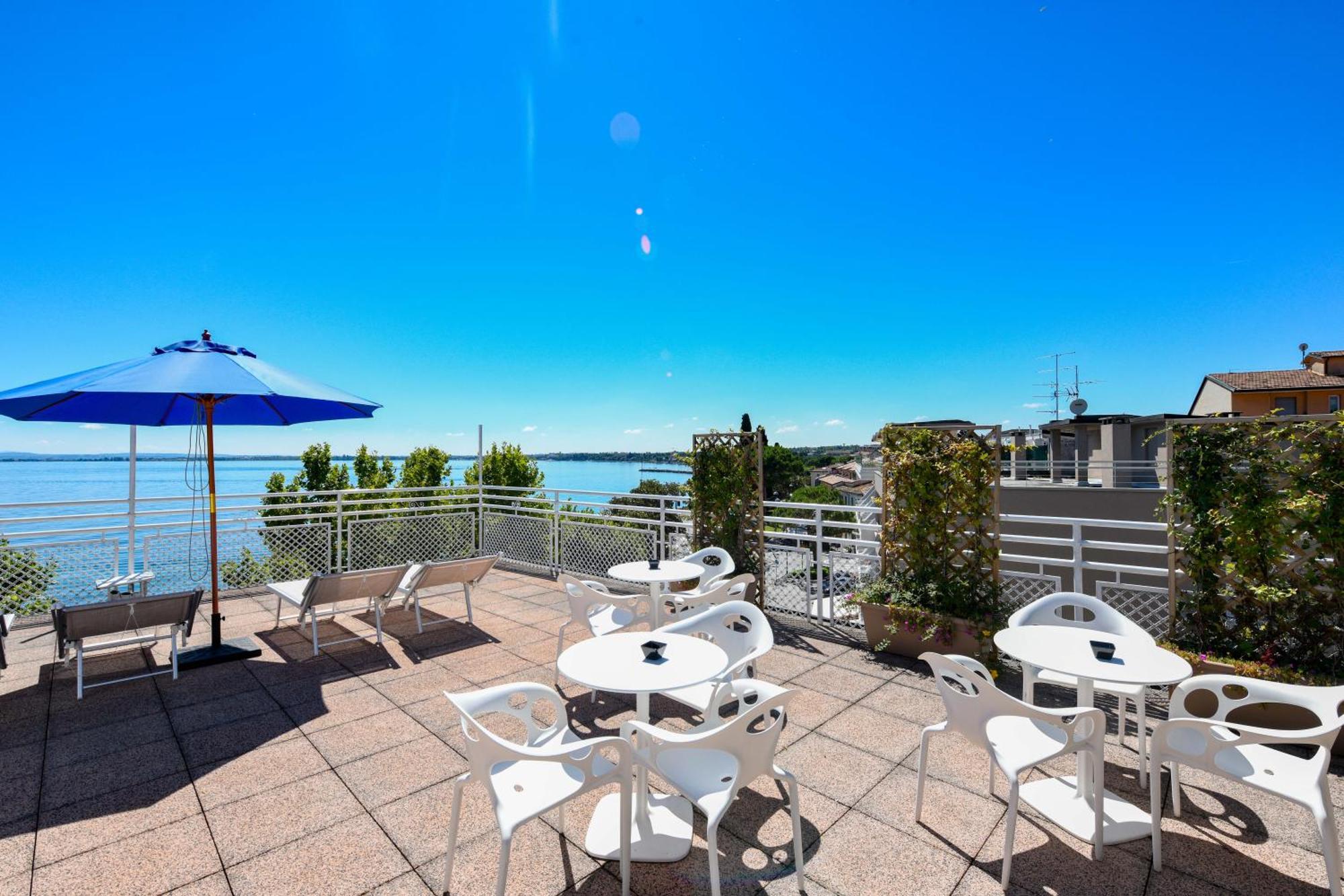 Hotel Aurora Ντεζεντσάνο ντελ Γκάρντα Εξωτερικό φωτογραφία